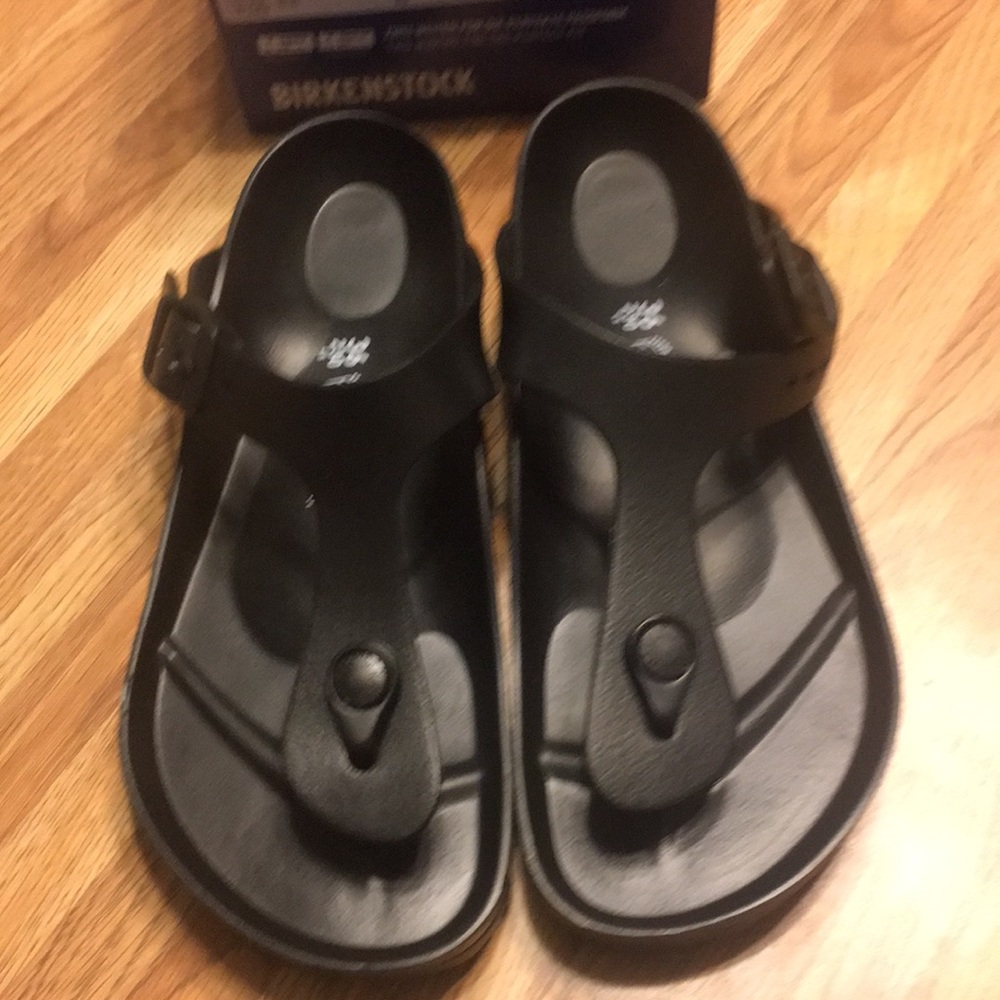 NWT Women’s size 36/5 Birkenstocks in Black